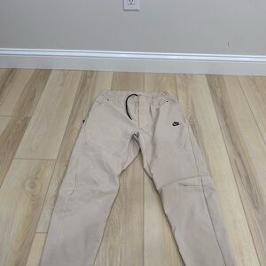 Nike Sportswear Tech Essentials Pants Tapered Mens Medium Beige Tan DH4224-126